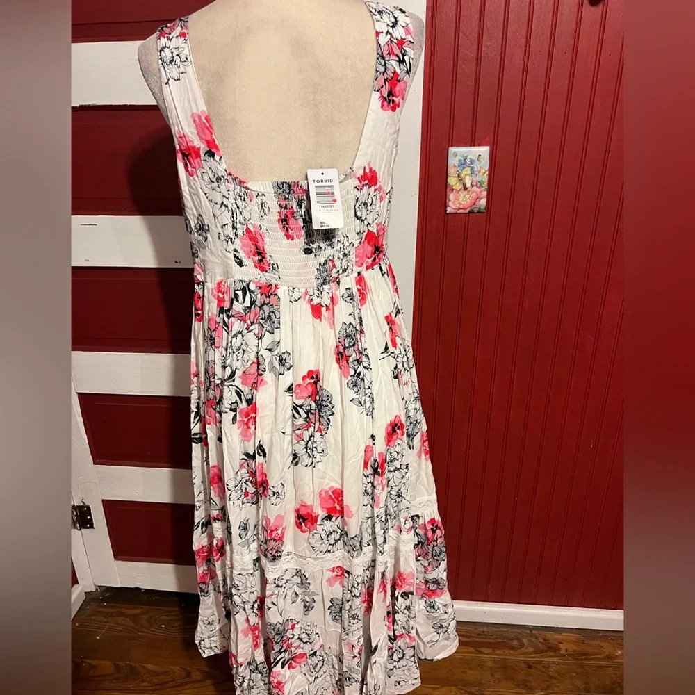 Torrid White & Pink Floral Tiered Midi Dress Size 12 NWOT - Picture 9 of 14